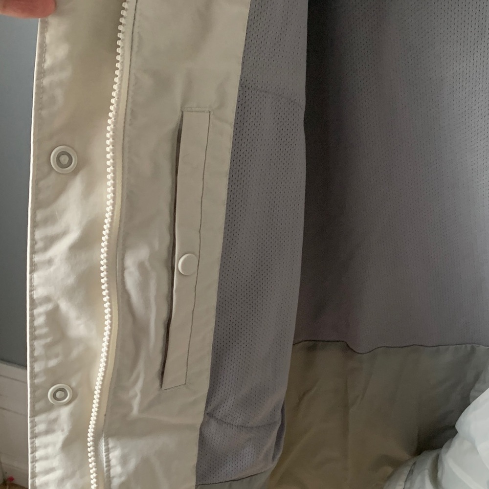 Sorel woman’s Blue and Cream Raincoat - Picture 6 of 14